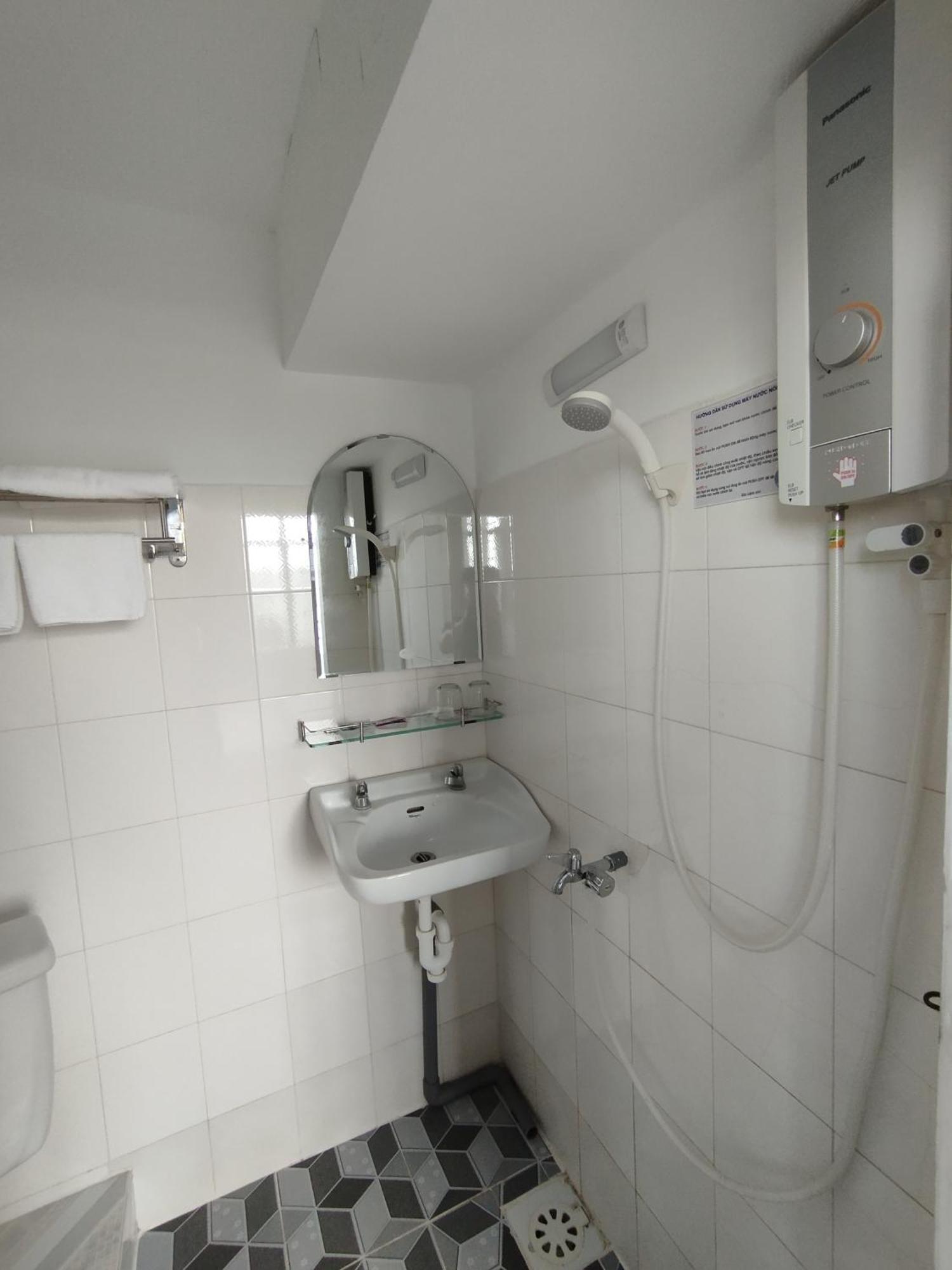Hotel Nha Nghi Sao Mai Hà Tiên Zewnętrze zdjęcie